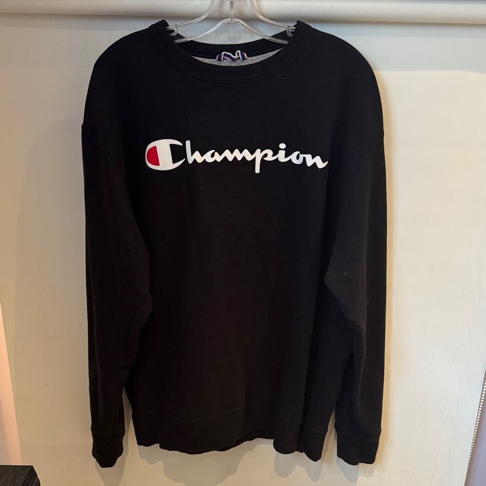 Champion Men's Black Crewneck Sweater